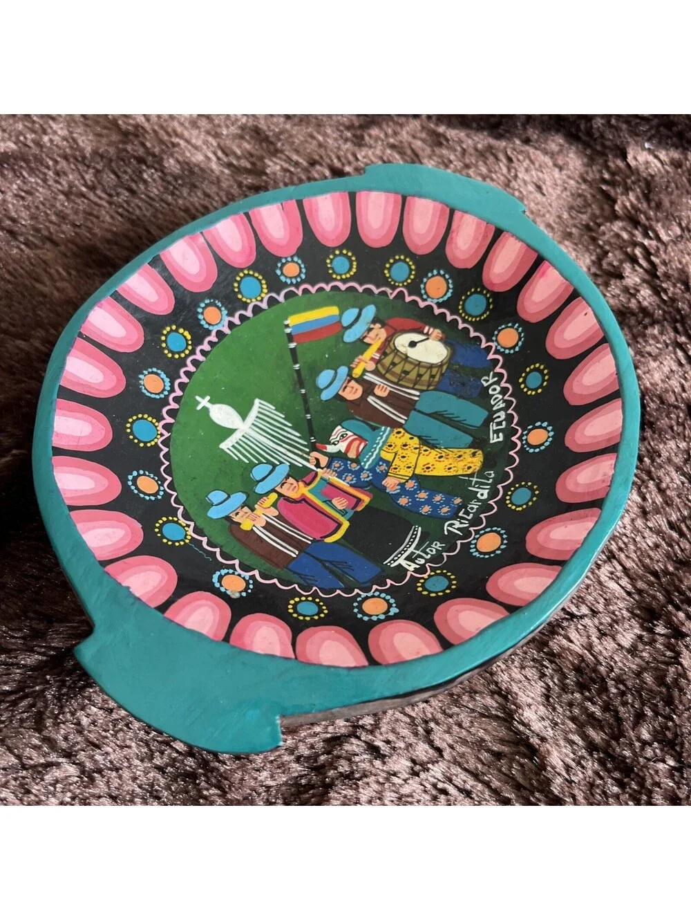 VINTAGE ECUADORIAN FOLK ART! Hand Painted Wooden Bowl Autor Ricardita